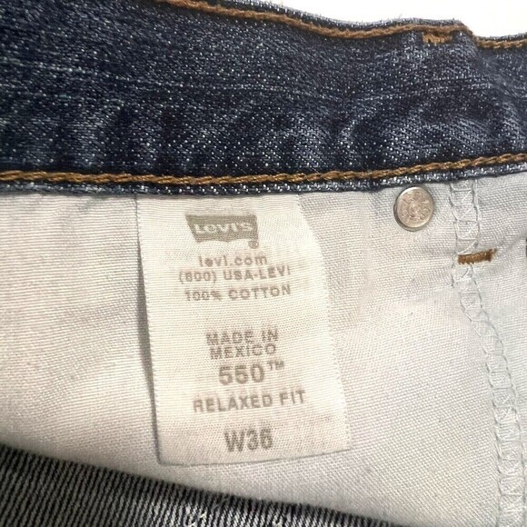 LEVI STRAUSS & Co Men's 550 Relaxed Fit Shorts Sz 36 Made in Mexico Five Pockets - Picture 11 of 16